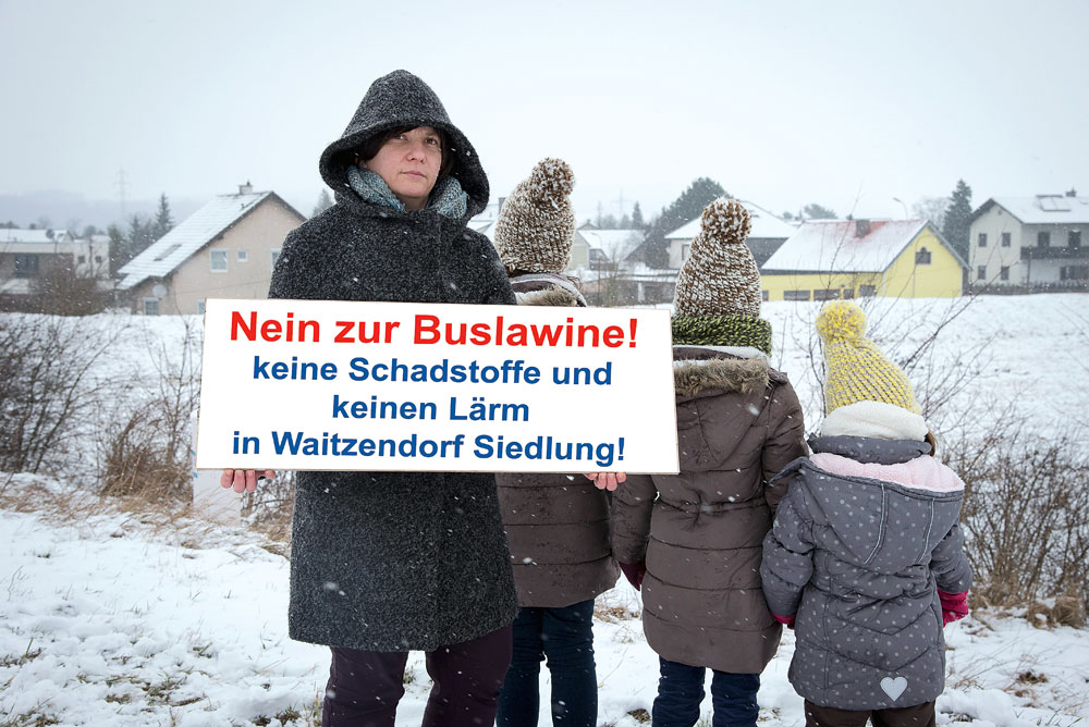 Großer Busbahnhof, lauter Protest