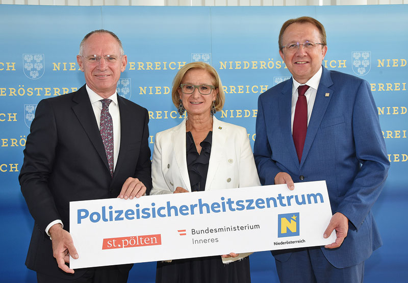 … UND ES  BEWEGT SICH  DOCH